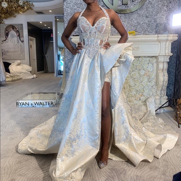 Gorgeous Evening/Wedding dress by RyanandWalter - Picture 1 of 8